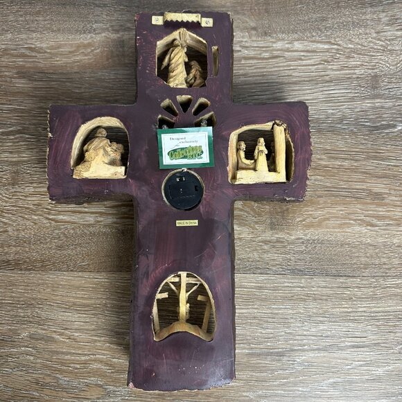 Wooden Cross With Jesus & Nativity Sculptures - Picture 7 of 13
